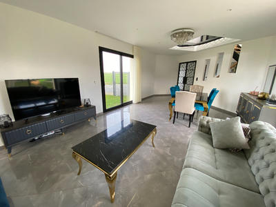 Maison - 167 m² - 6 pièces