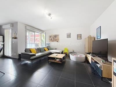 Appartement - 70 m² - 3 pièces