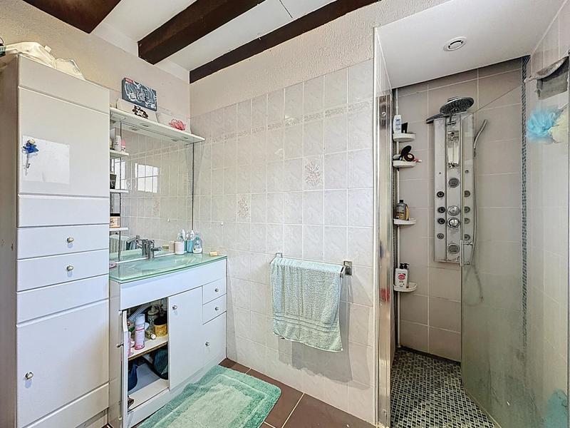 Maison - 240 m² - 9 pièces