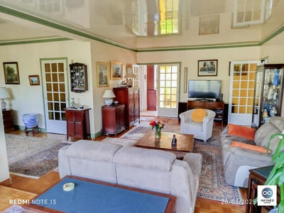 Appartement - 129 m² - 6 pièces