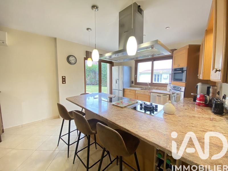 Maison - 104 m² - 5 pièces