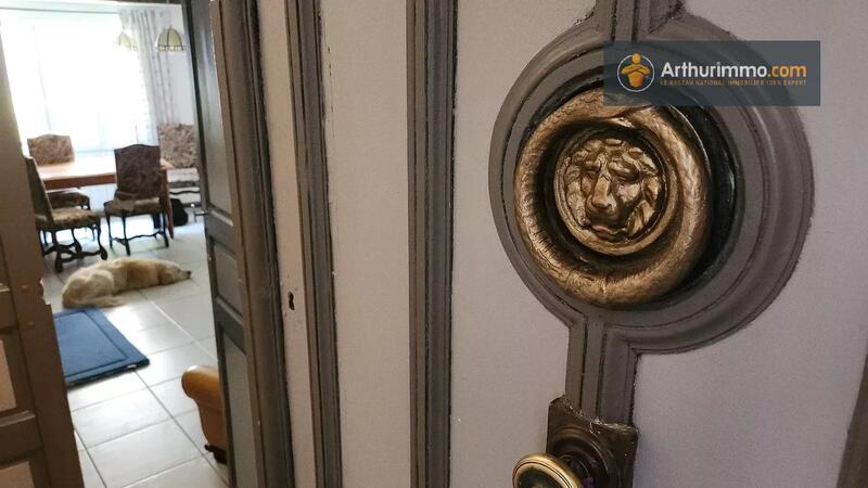 Maison - 250 m² - 9 pièces