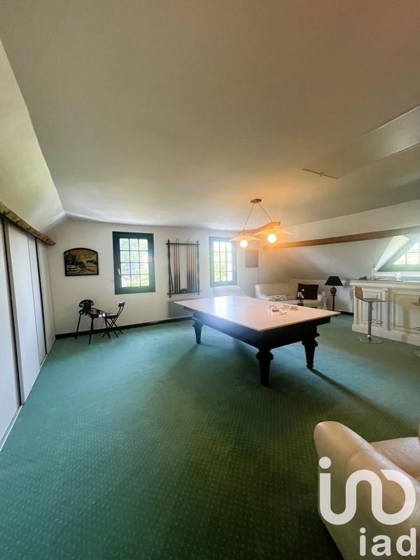 Maison - 204 m² - 10 pièces