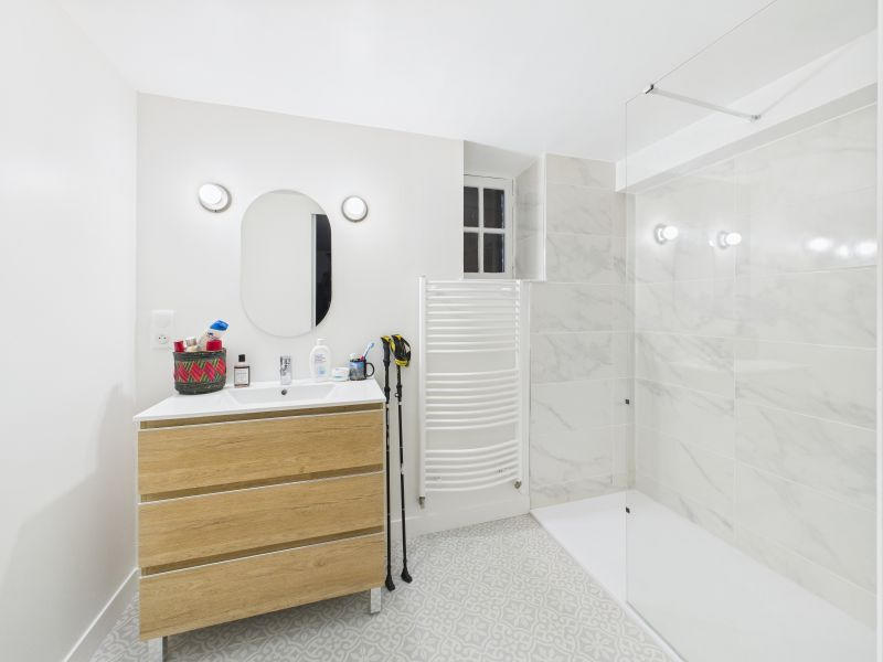 Maison - 173 m² - 9 pièces