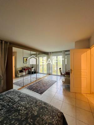 Appartement - 150 m² - 6 pièces