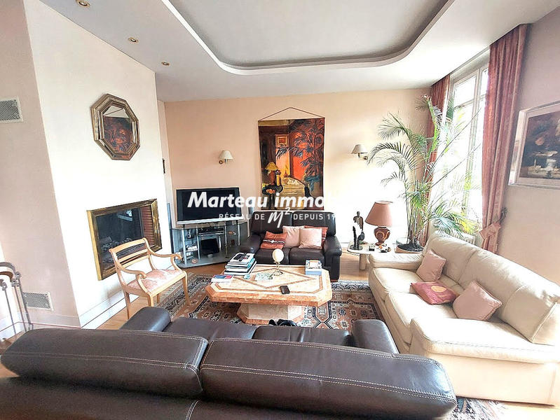 Appartement - 195 m² - 6 pièces
