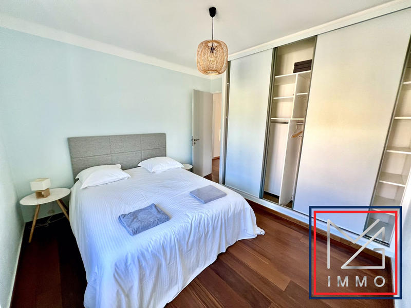 Villa - 250 m² - 7 pièces