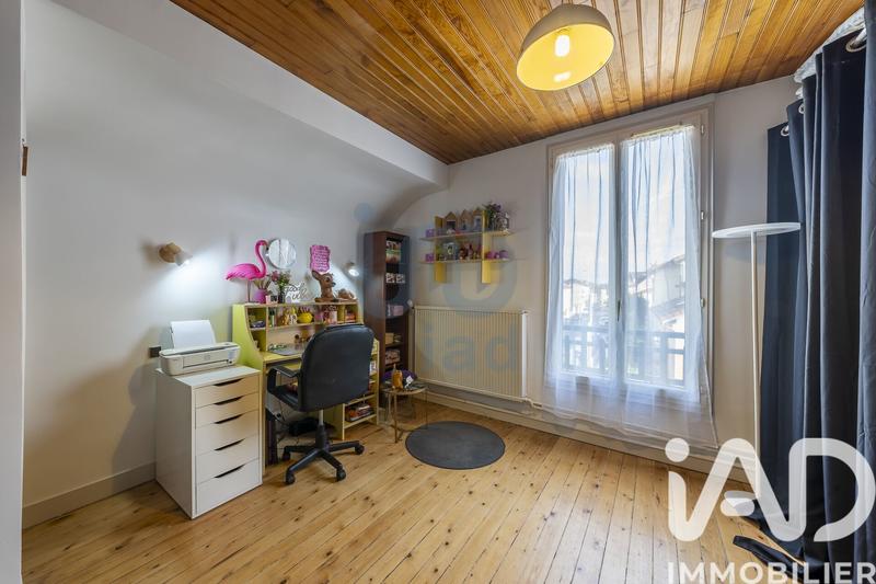 Maison - 90 m² - 5 pièces