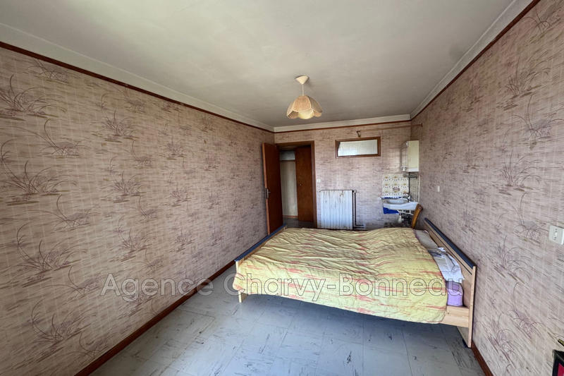 Maison - 182 m² - 9 pièces