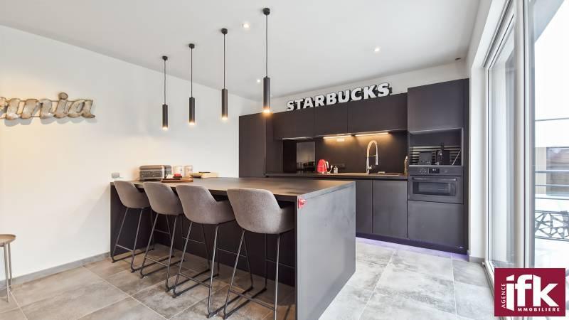 Appartement - 90 m² - 3 pièces