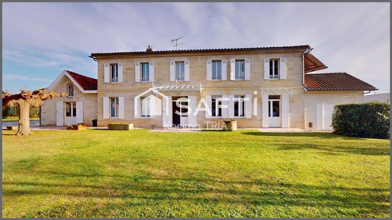 Maison - 236 m² - 7 pièces