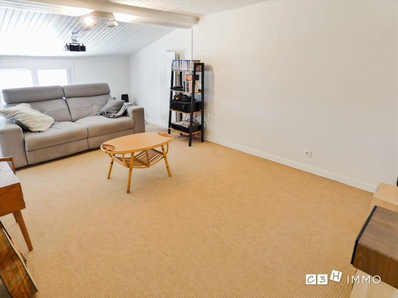 Maison - 151 m² - 6 pièces