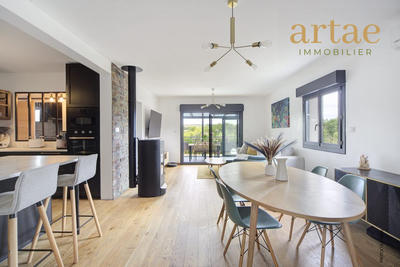 Maison - 115 m² - 6 pièces