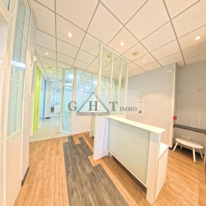 Local commercial - 106 m²