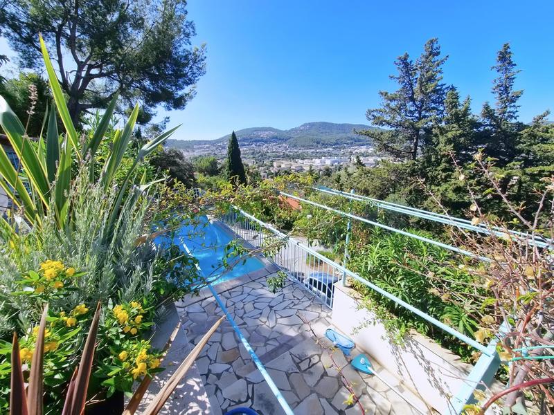 Maison - 145 m² - 6 pièces