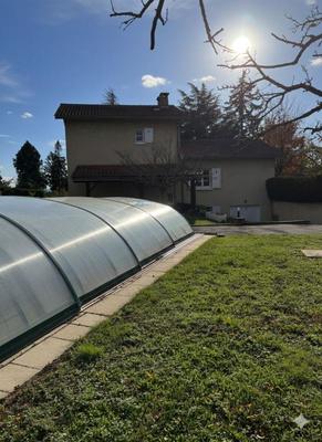 Maison - 214 m² - 5 pièces