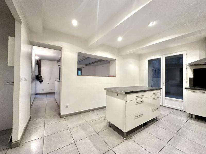 Maison - 94 m² - 5 pièces