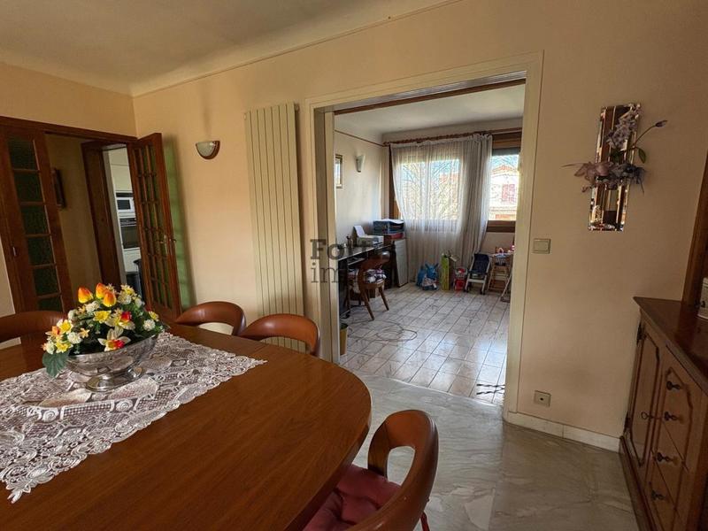 Maison - 265 m² - 8 pièces