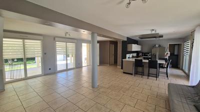 Château - 177 m² - 6 pièces