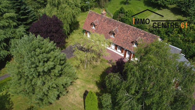 Maison - 140 m² - 6 pièces