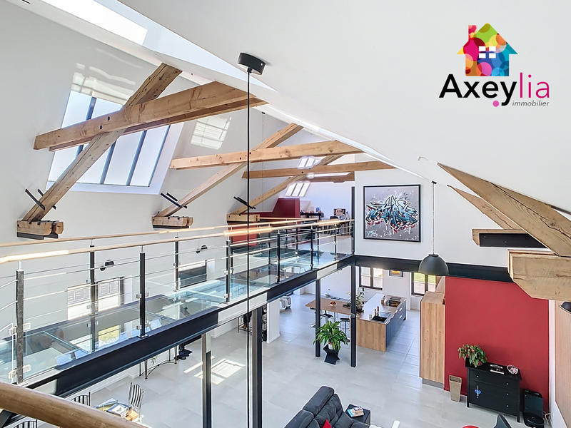 Loft - 278 m² - 5 pièces