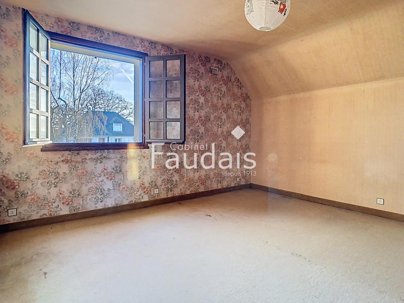 Maison - 217 m² - 7 pièces