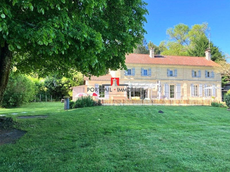 Maison - 189 m² - 7 pièces