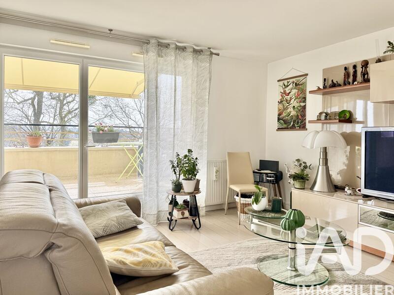 Appartement - 97 m² - 5 pièces