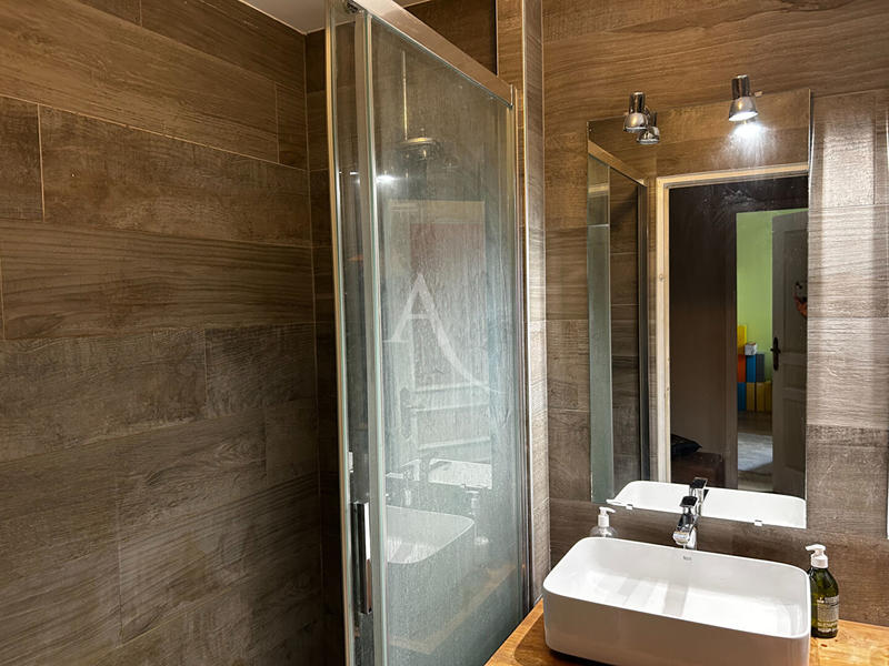 Appartement - 110 m² - 4 pièces