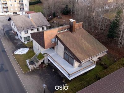 Maison - 329 m² - 10 pièces