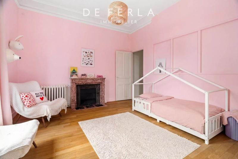 Château - 826 m² - 18 pièces