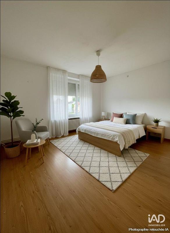 Maison - 104 m² - 4 pièces