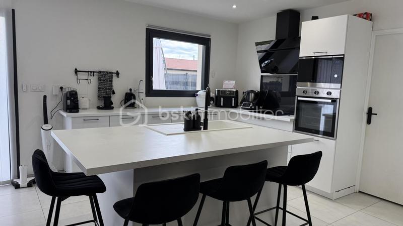 Maison - 100 m² - 4 pièces