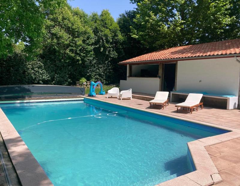 Maison - 248 m² - 8 pièces