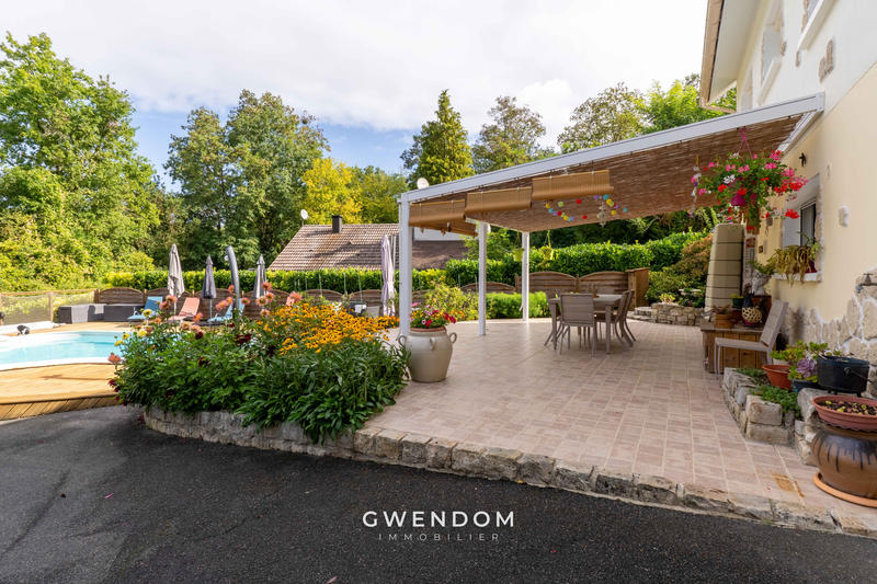 Maison - 122 m² - 6 pièces