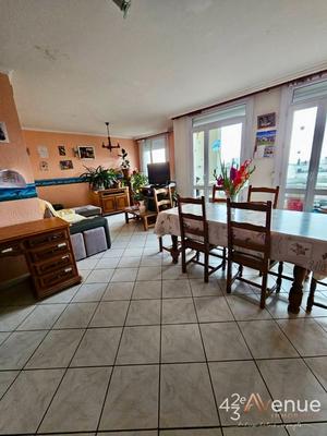 Appartement - 107 m² - 5 pièces