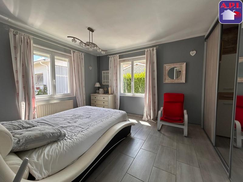 Maison - 99 m² - 4 pièces