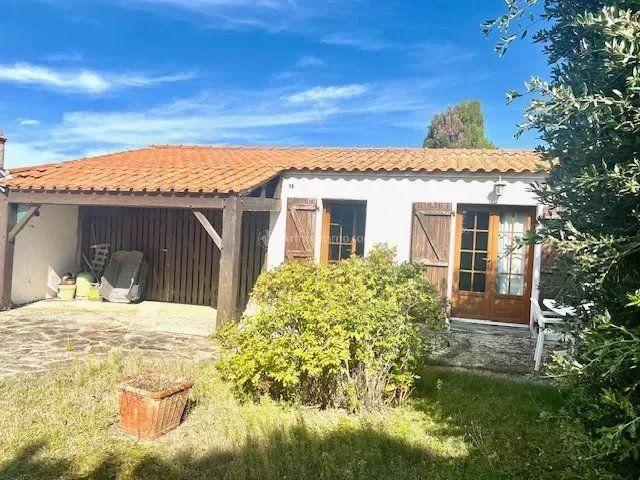 Maison - 168 m² - 8 pièces