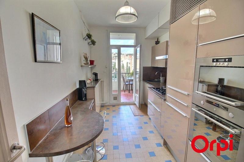 Penthouse - 90 m² - 3 pièces