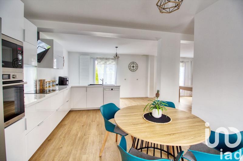 Maison - 208 m² - 7 pièces