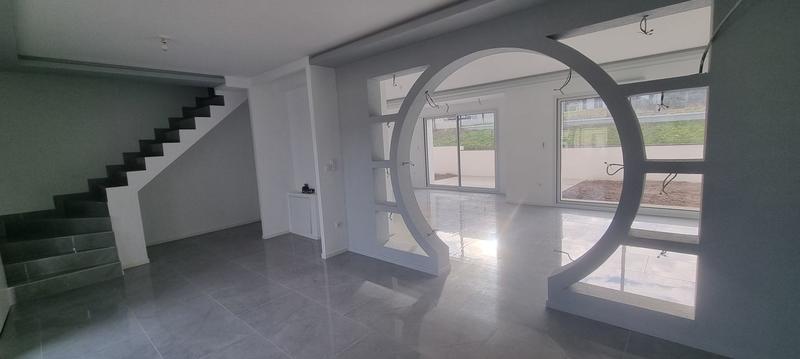 Maison - 142 m² - 6 pièces