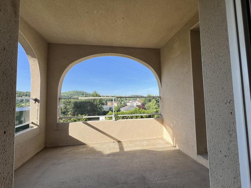 Appartement - 79 m² - 4 pièces