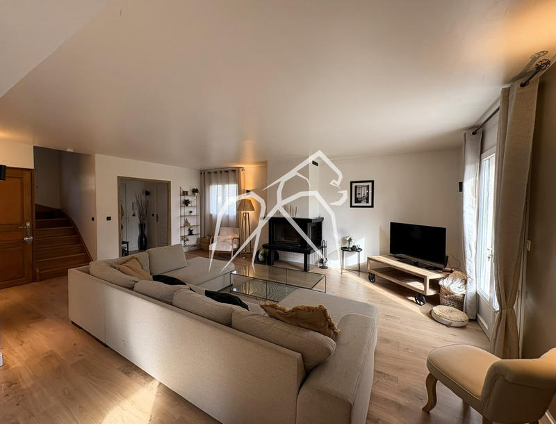 Maison - 170 m² - 7 pièces