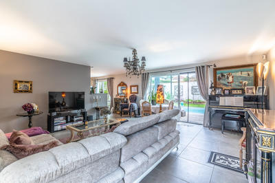 Appartement - 117 m² - 4 pièces