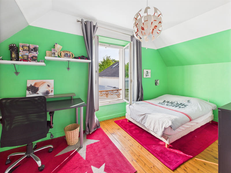 Maison - 203 m² - 8 pièces