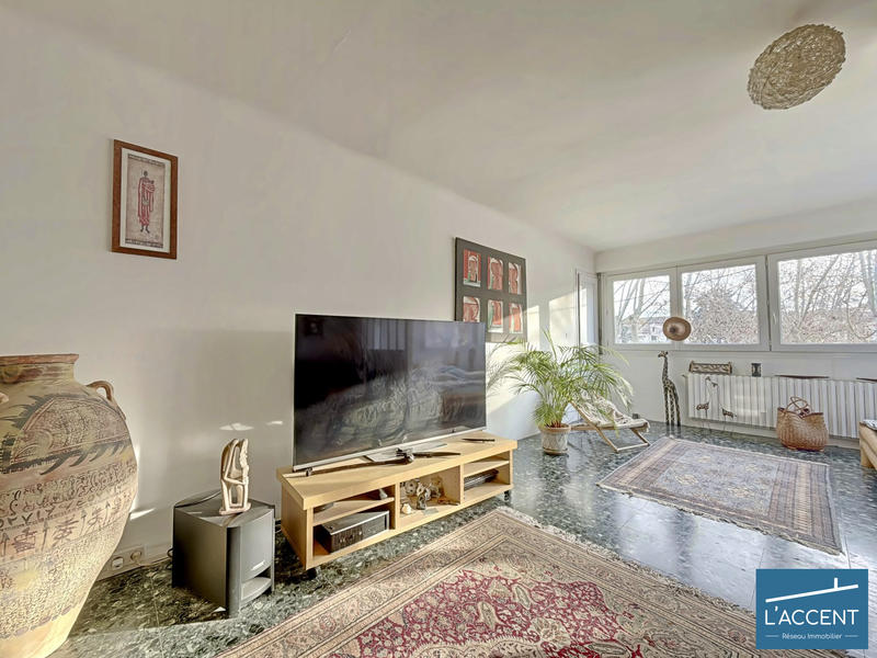 Fonds de commerce - 604 m²