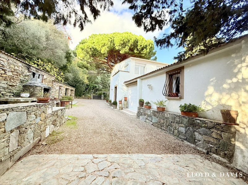 Maison - 168 m² - 7 pièces