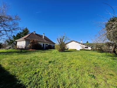 Maison - 99 m² - 5 pièces