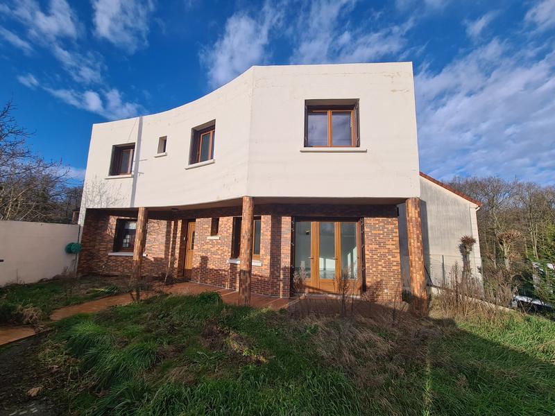 Maison - 102 m² - 4 pièces