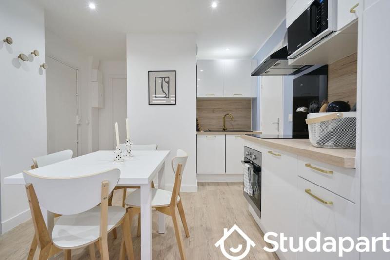 Chambre - 10 m² - 1 pièce